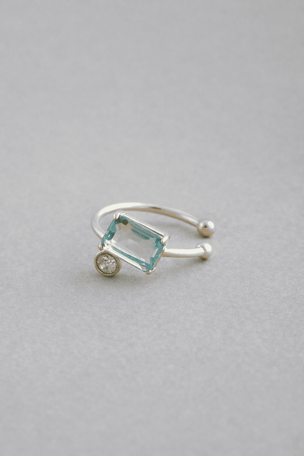 Ear cuff