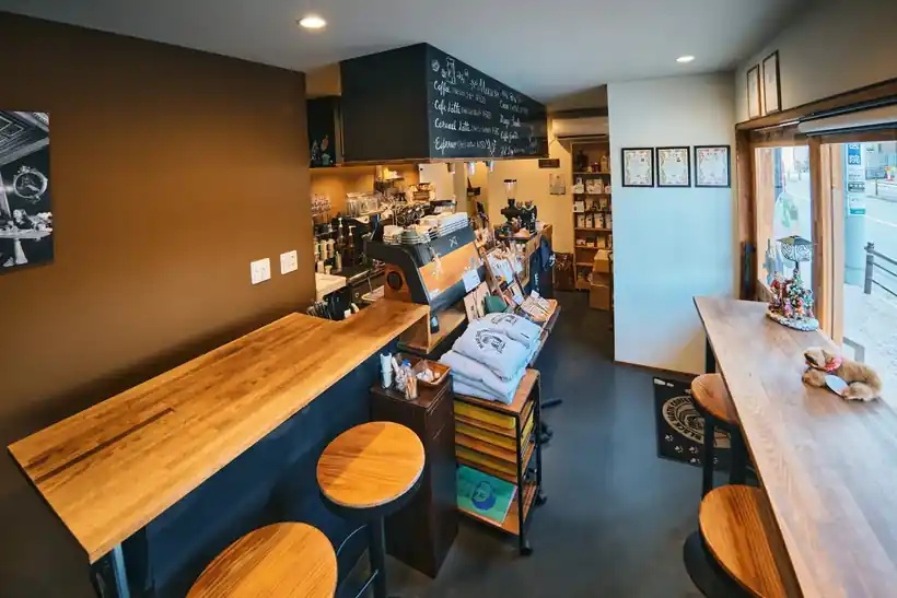 BLACK SLOTH COFFEE店内全景