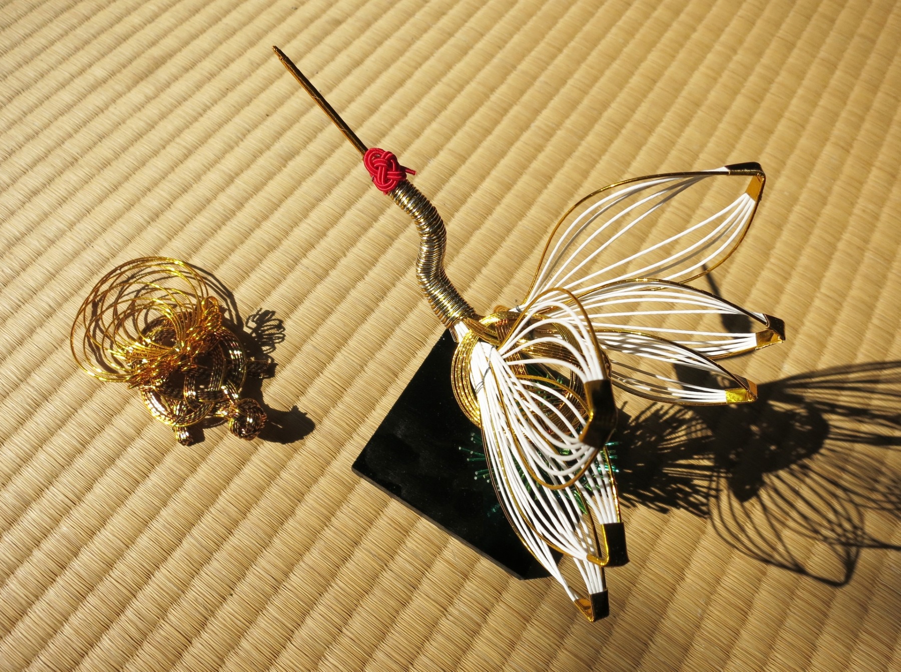 鶴は千年亀は万年