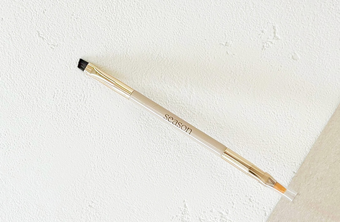 アイブロウブラシ