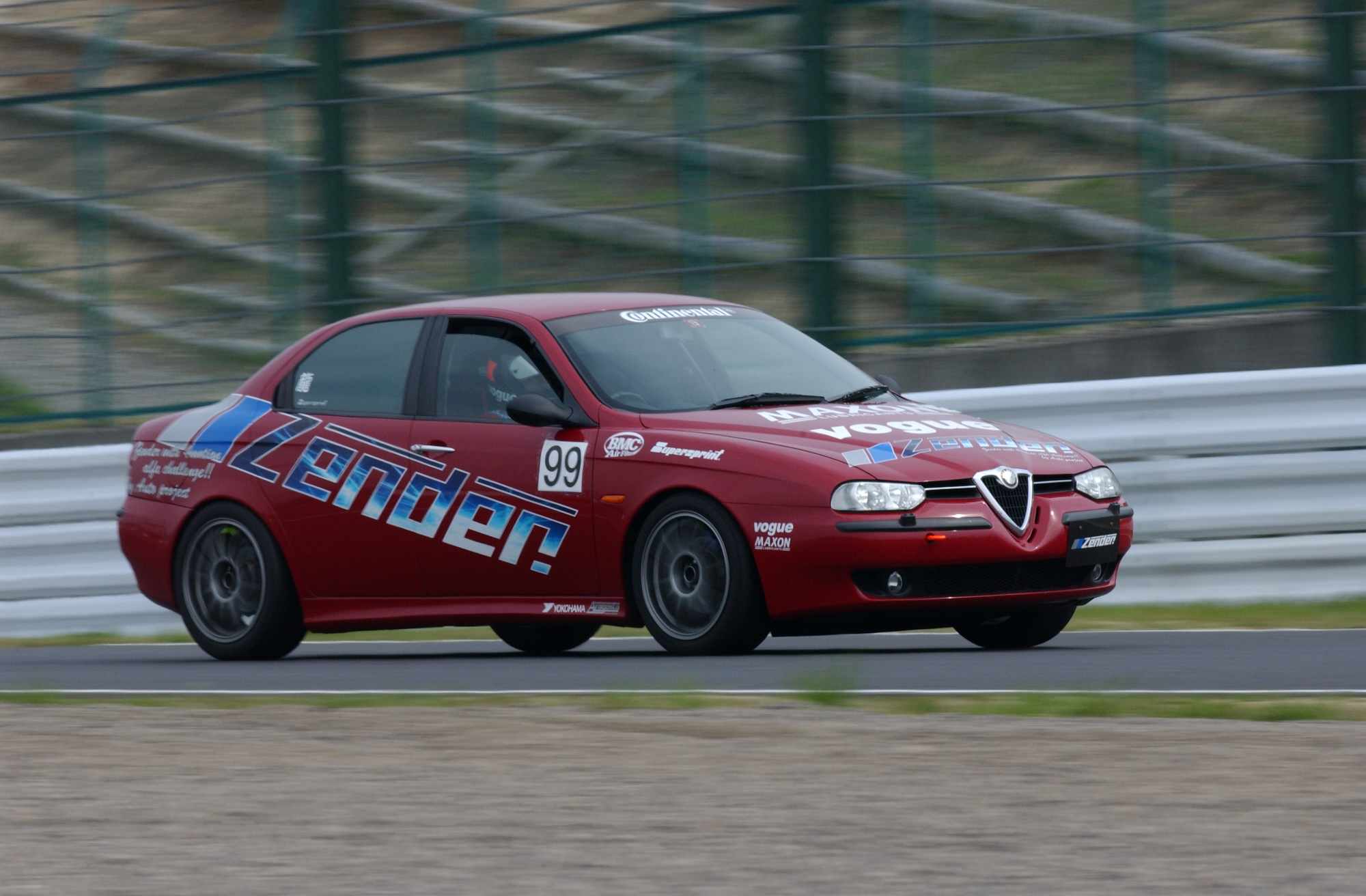 Alfa Romeo 156 running on circuit